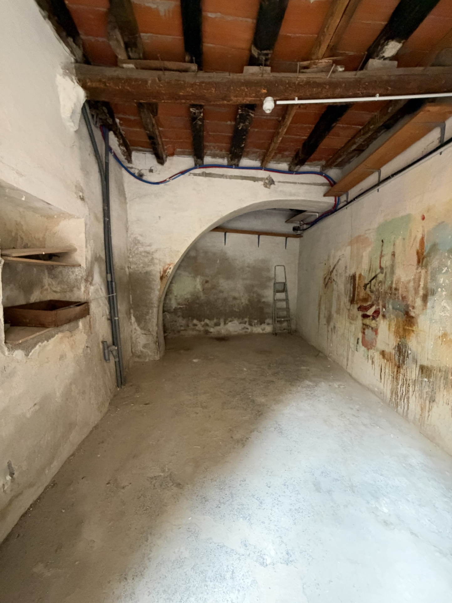 Parking / Box à louer à Arles sur tech, 19,42 m² – photo 2 sur 3