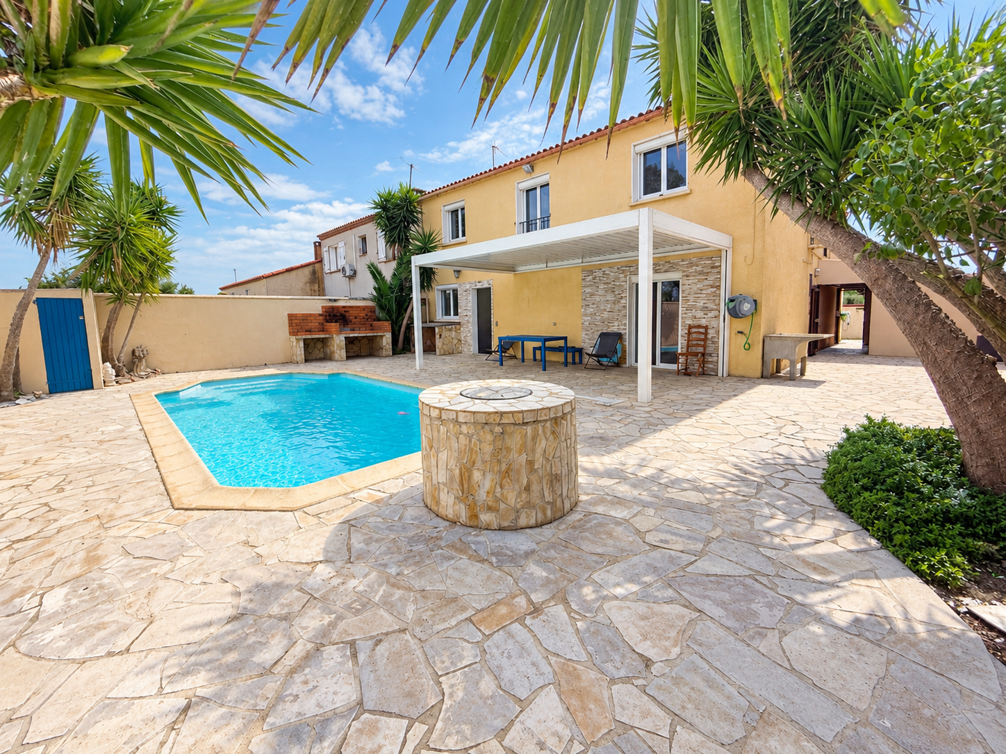 Maison à vendre à Peyrestortes, 155 m², 6 pièces – photo 1 sur 15